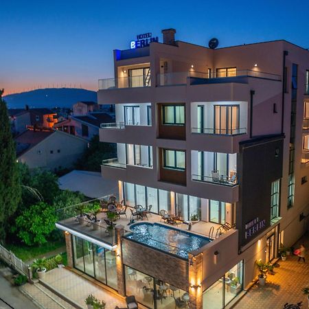 Premium Berlin With Pool Bed & Breakfast Улцин Екстериор снимка